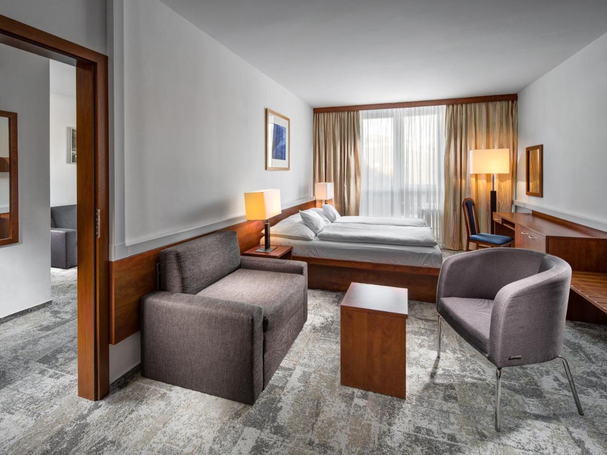 Pinia Hotel & Resort Špindlerŭv Mlýn Екстериор снимка