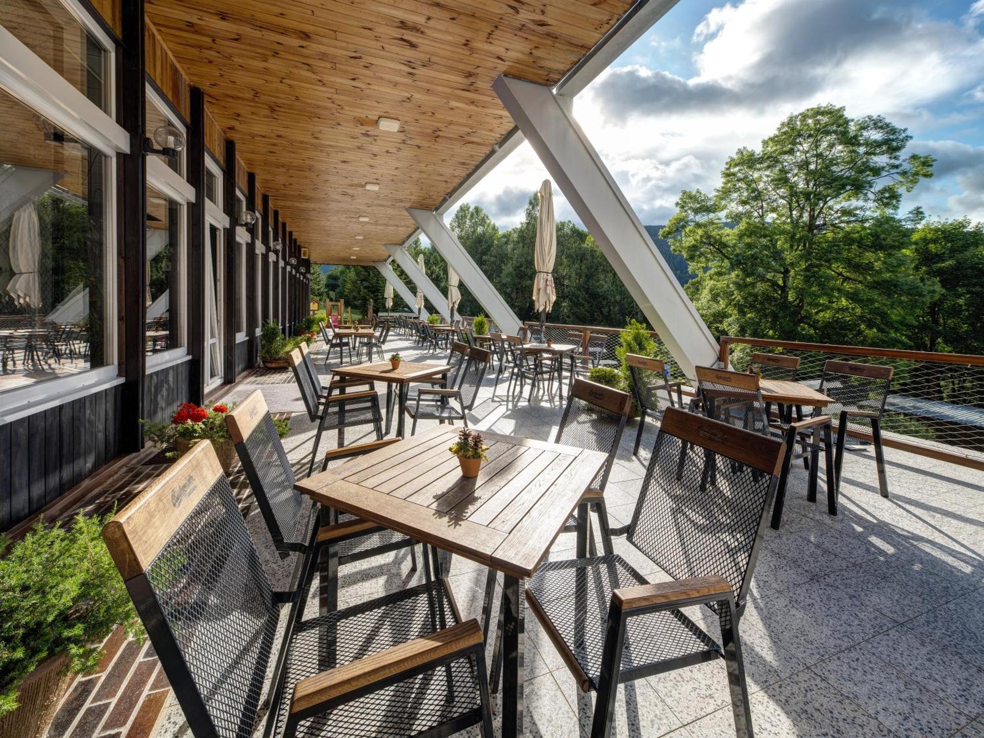 Pinia Hotel & Resort Špindlerŭv Mlýn Екстериор снимка