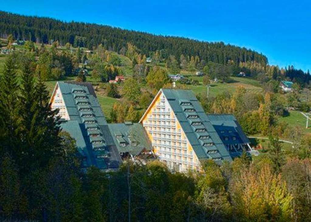 Pinia Hotel & Resort Špindlerŭv Mlýn Екстериор снимка